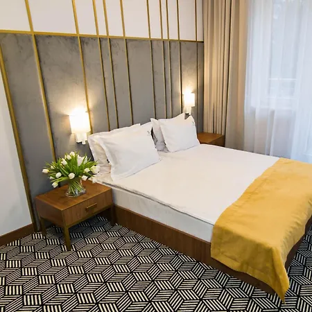 Platinum Boutique Hotel 4*