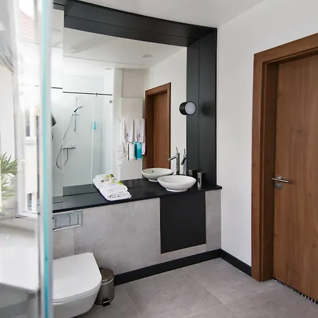 Platinum Boutique Hotel 4*