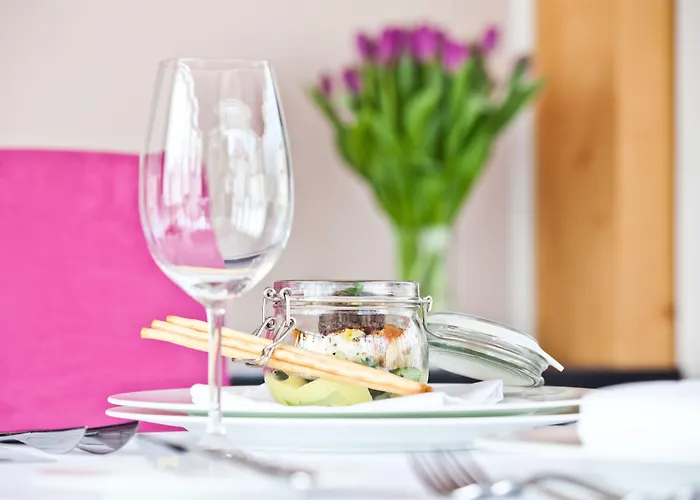 Platinum Boutique Hotel 4*